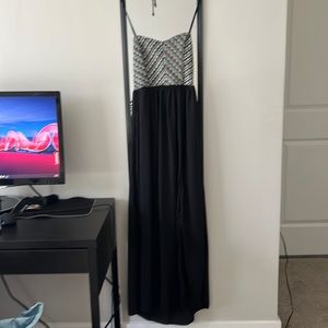 Long dress with slash